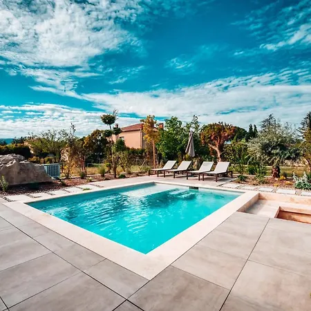 Villas De Provence - Maison Avec Piscine Chauffee 